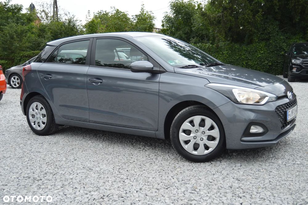 Hyundai i20 blue 1.2 Classic - 10