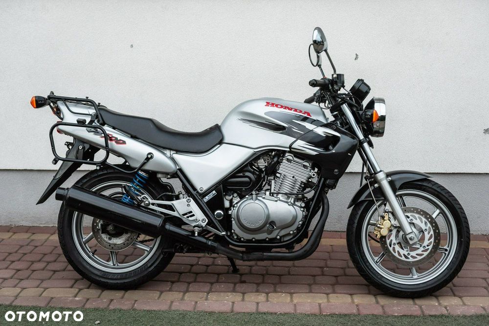 Honda CB - 3