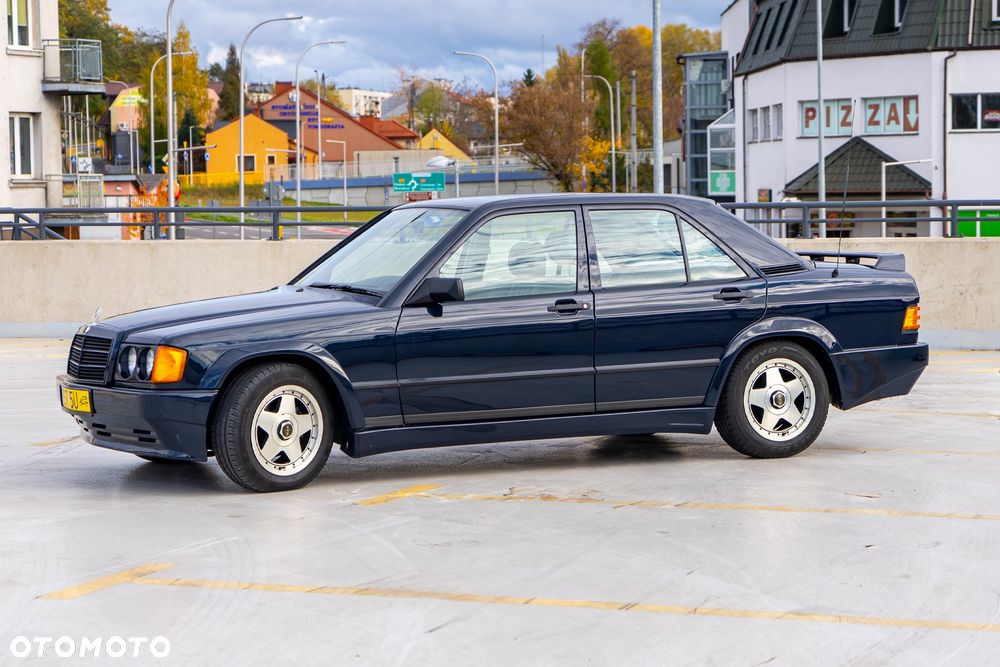Mercedes-Benz W201 (190) - 4