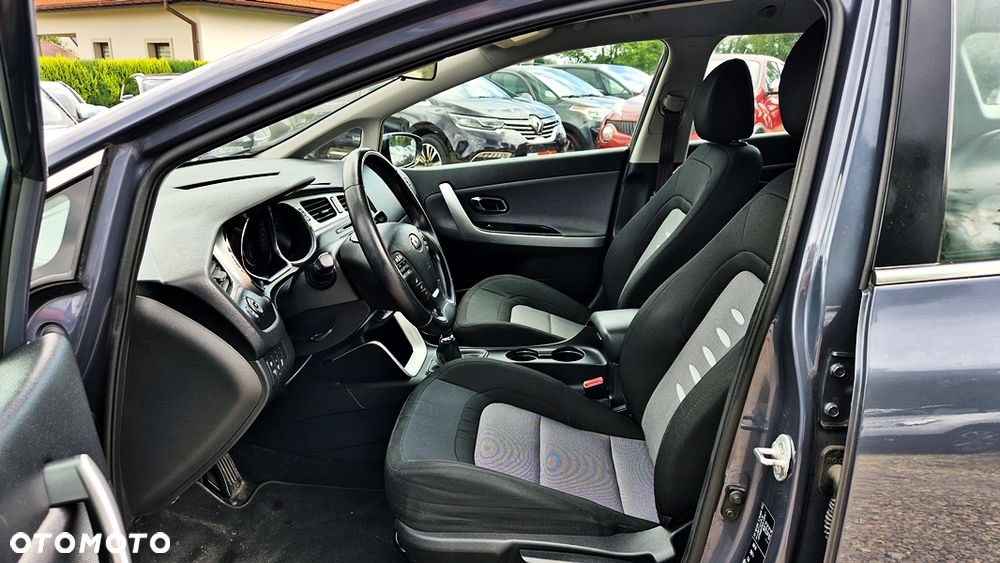Kia Ceed 1.6 GDI Platinum Edition - 31
