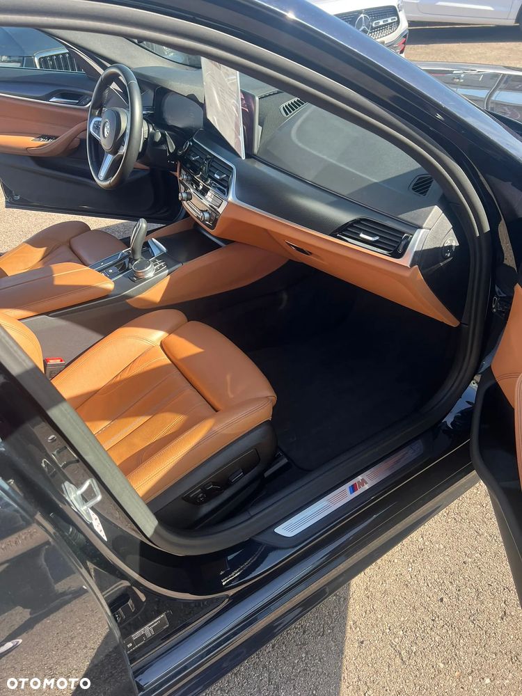 BMW Seria 5 520d M Sport Edition - 17