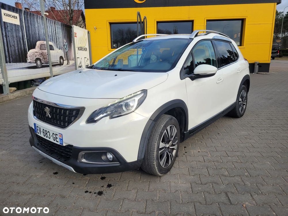 Peugeot 2008 BlueHDi 100 STOP & START Allure - 4