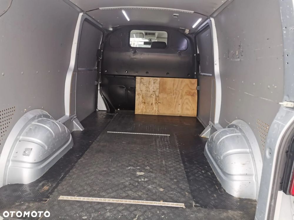 Volkswagen Transporter - 7