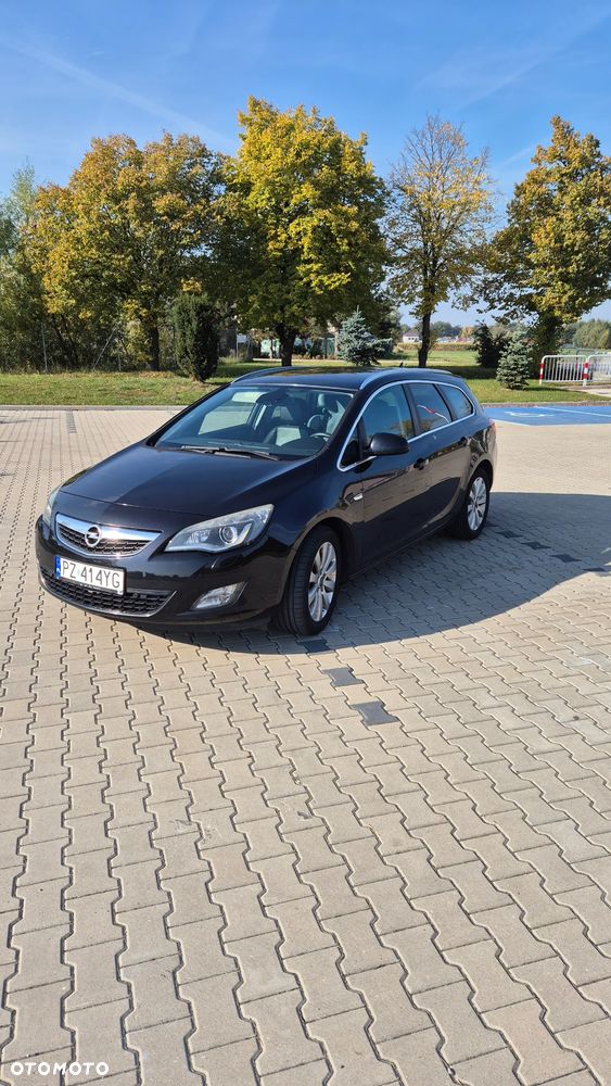 Opel Astra 2011 photo 4