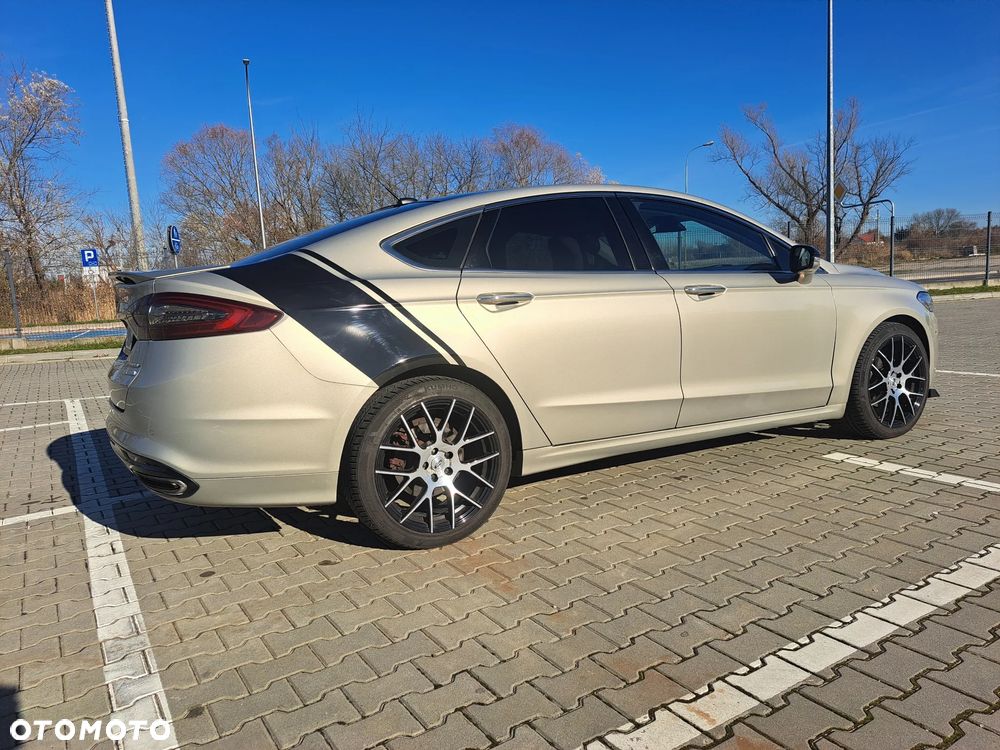 Ford Fusion - 24