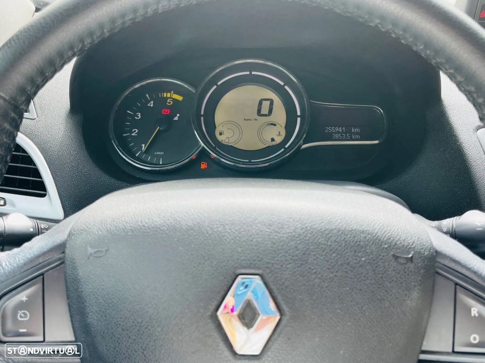 Renault Mégane Coupe - 8