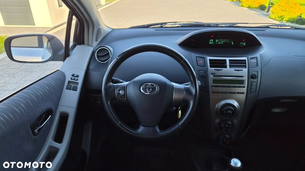 Toyota Yaris 1.33 Sol - 14