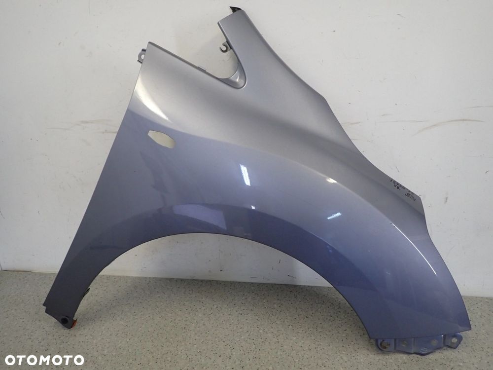 TOYOTA VERSO 09-13 BŁOTNIK PRZEDNI PRAWY 8T4 - 2