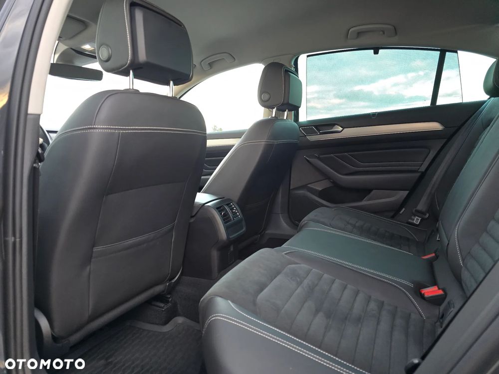 Volkswagen Passat 2.0 TSI Elegance DSG - 35