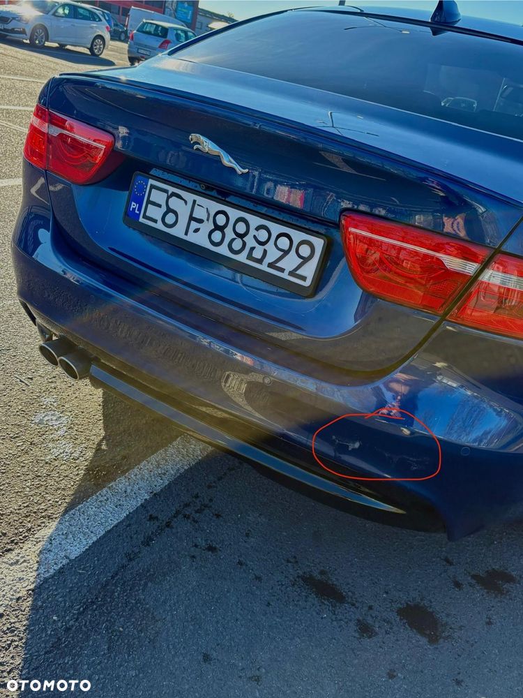 Jaguar XE 2.0 D R-Sport - 13