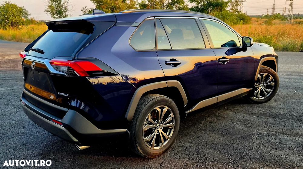 Toyota RAV4 2.5 VVT-iE 4x4 Luxury Plus - 4
