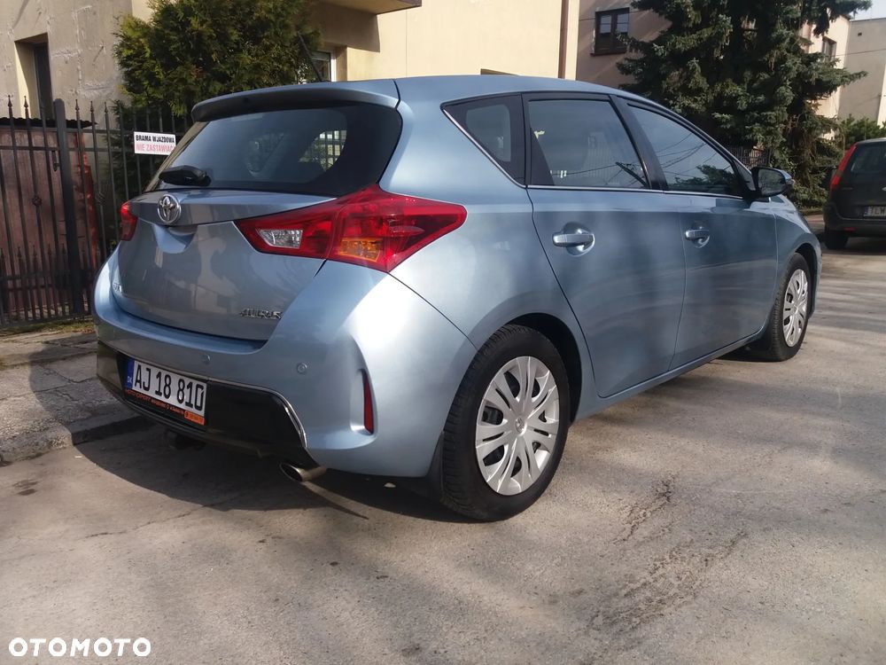 Toyota Auris 2.0 D-4D Dynamic - 7