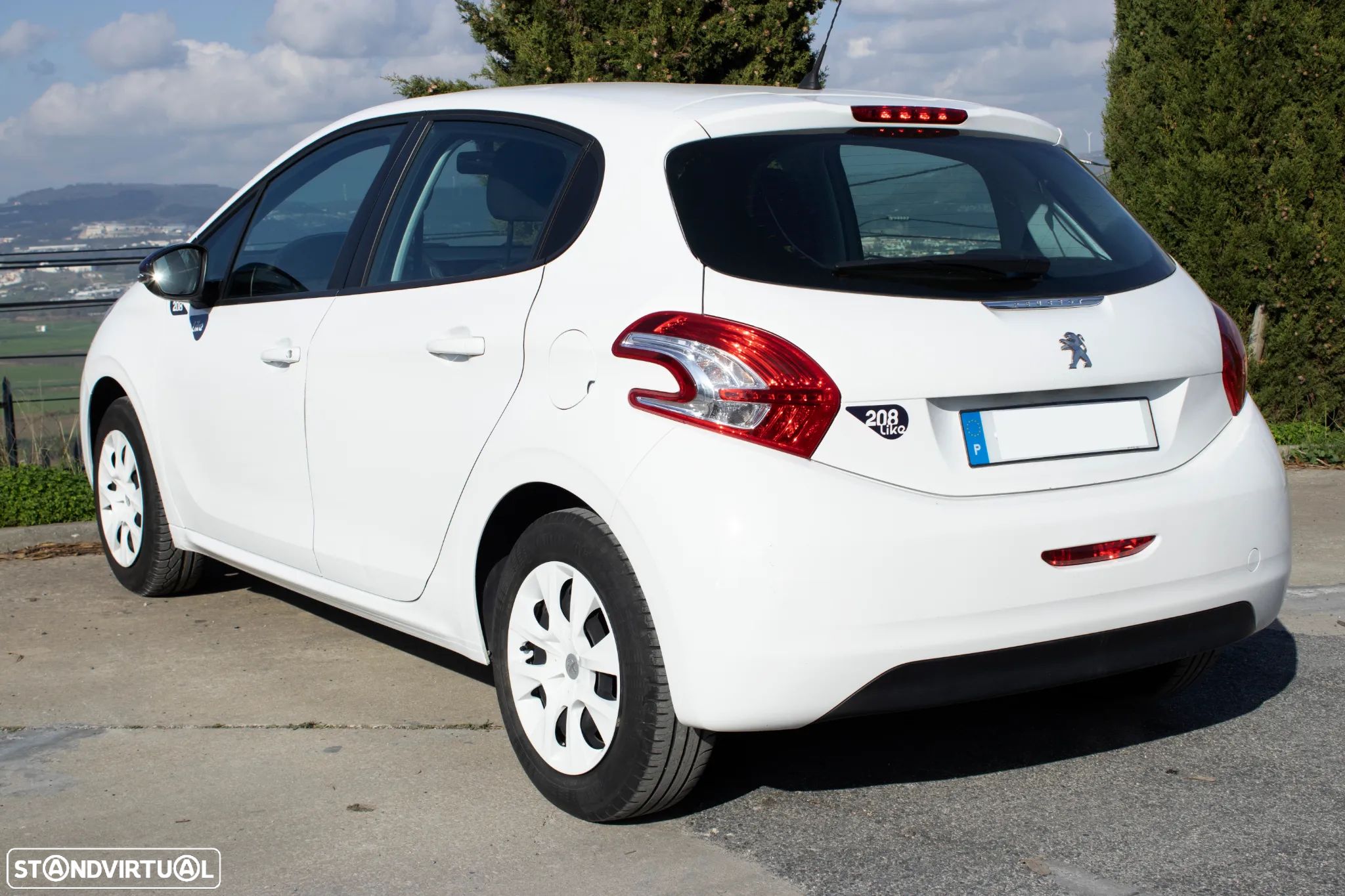 Peugeot 208 - 1