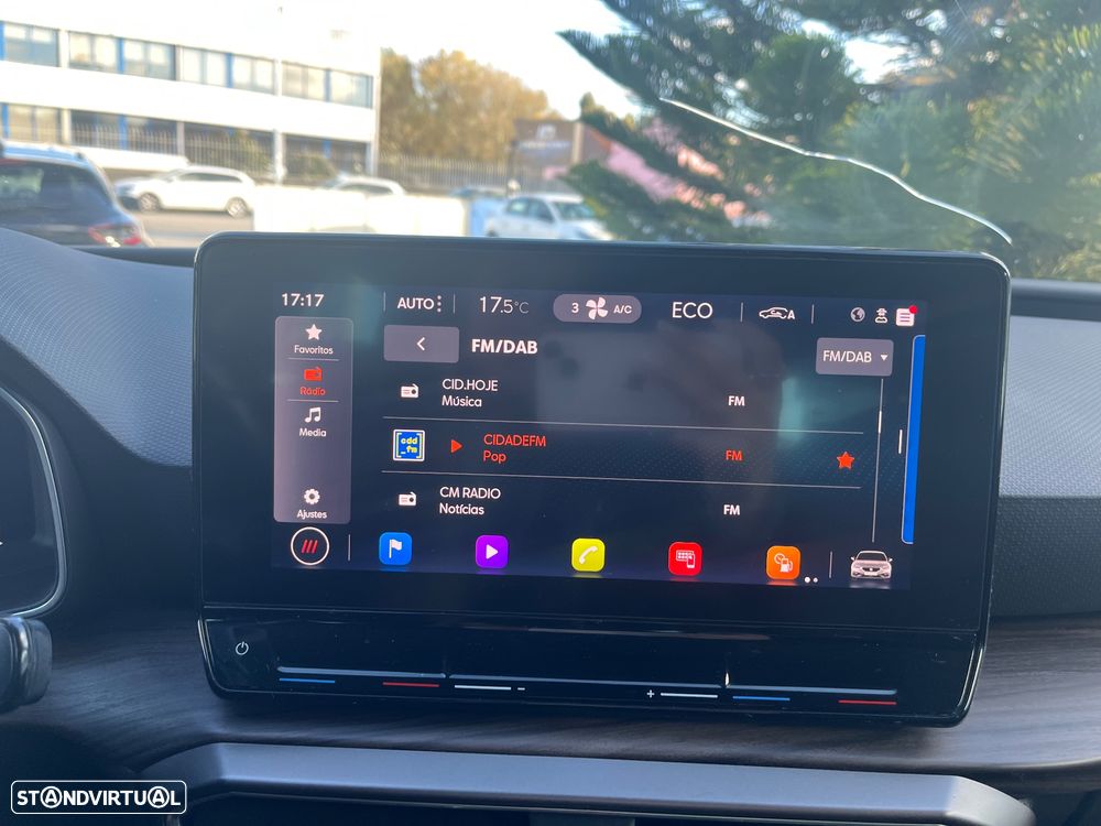 SEAT Leon 1.4 e-Hybrid Xcellence DSG - 41