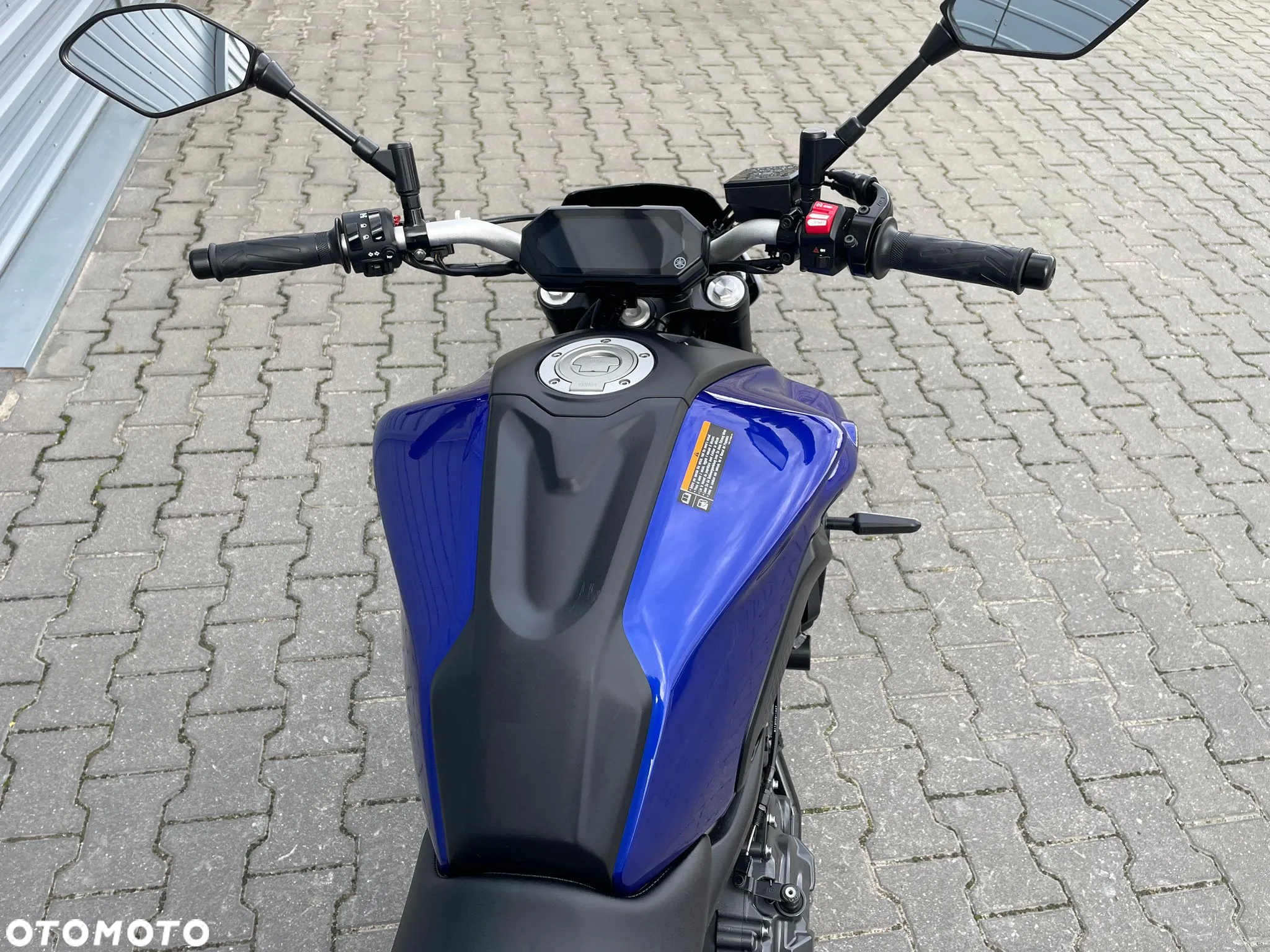 Yamaha MT - 16