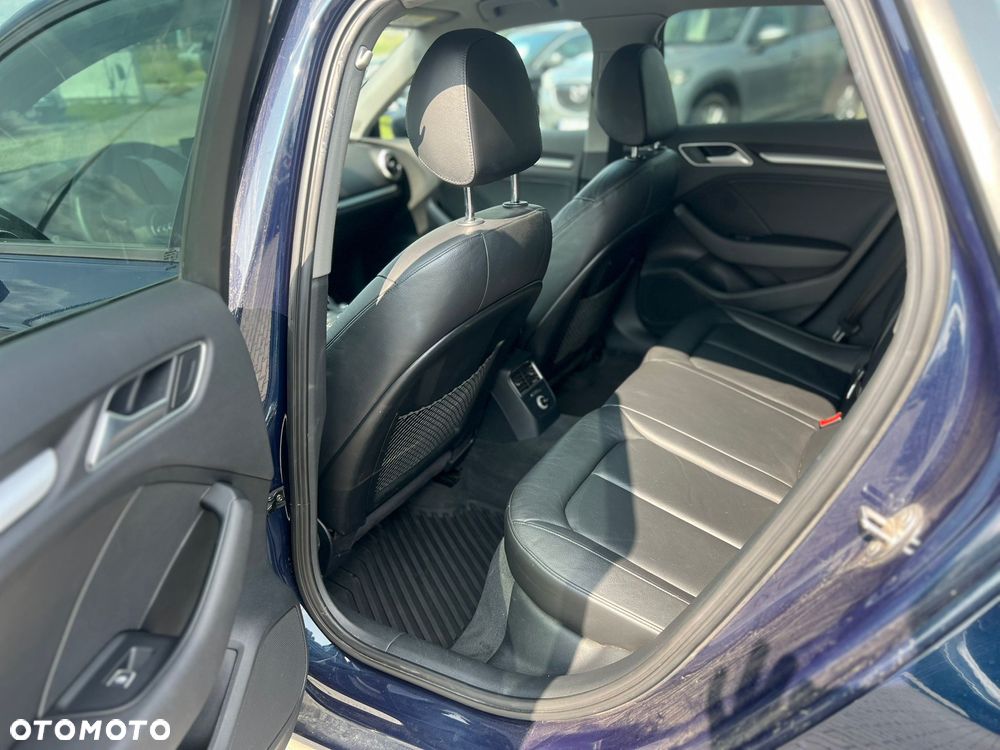 Audi A3 Sportback - 3