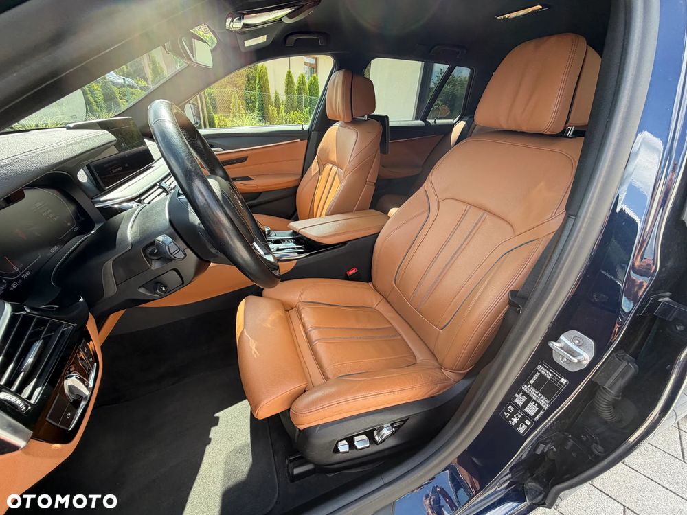 BMW Seria 5 520d xDrive - 13