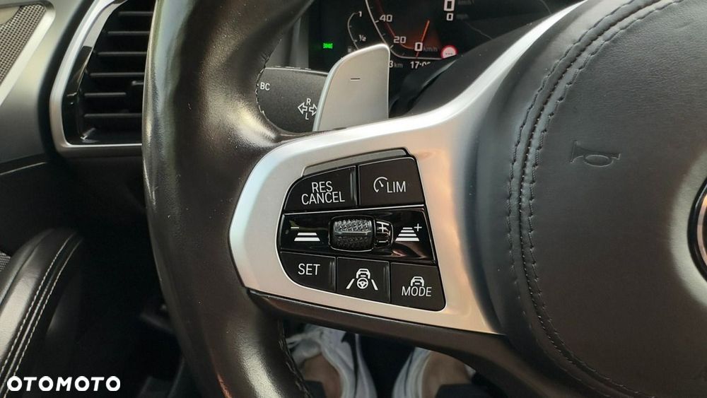 BMW Seria 8 - 30
