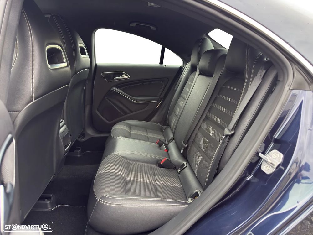 Mercedes-Benz CLA 180 d Urban - 12