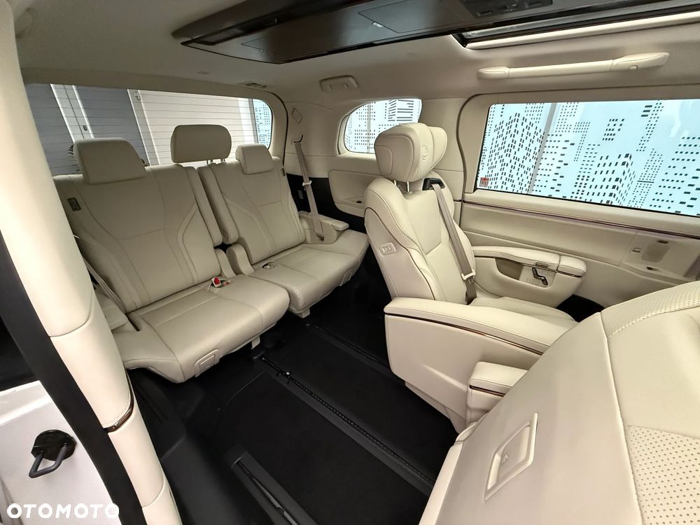 Lexus LM 350h Prestige - 30