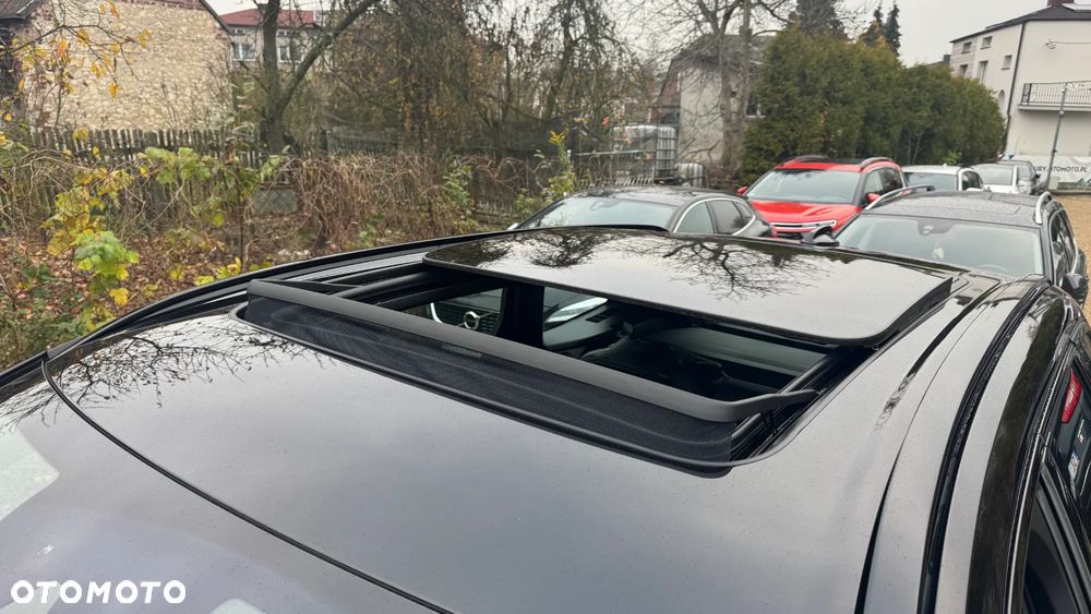 Volvo XC 60 T6 Plug-In Hybrid AWD R-Design - 17