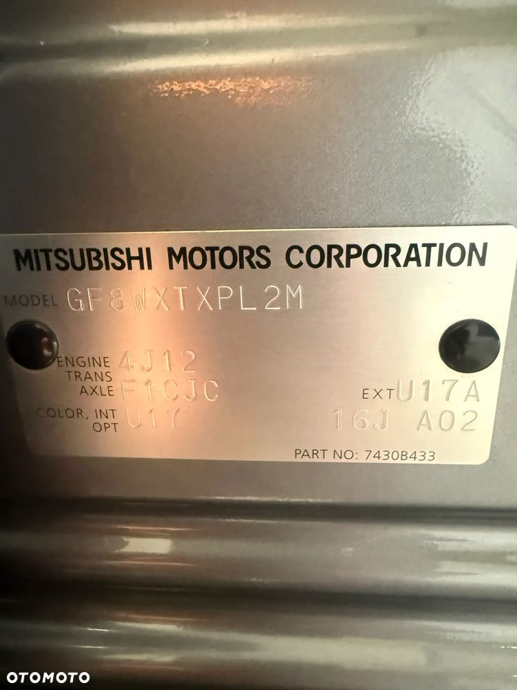 Mitsubishi Outlander - 19