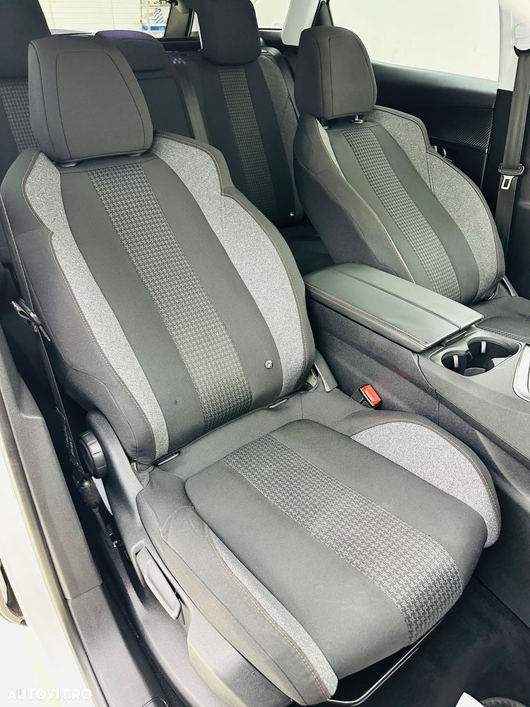 Peugeot 3008 - 23