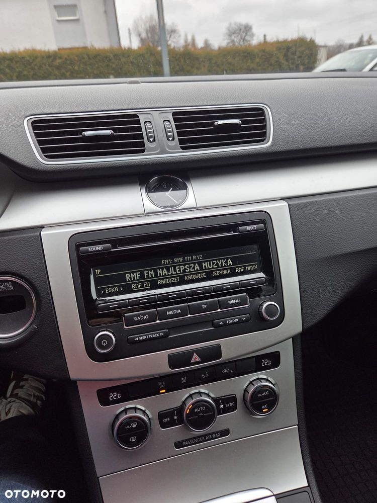 Volkswagen Passat 1.6 TDI Trendline - 5