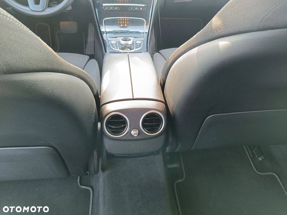 Mercedes-Benz Klasa C 200 d 9G-TRONIC - 17