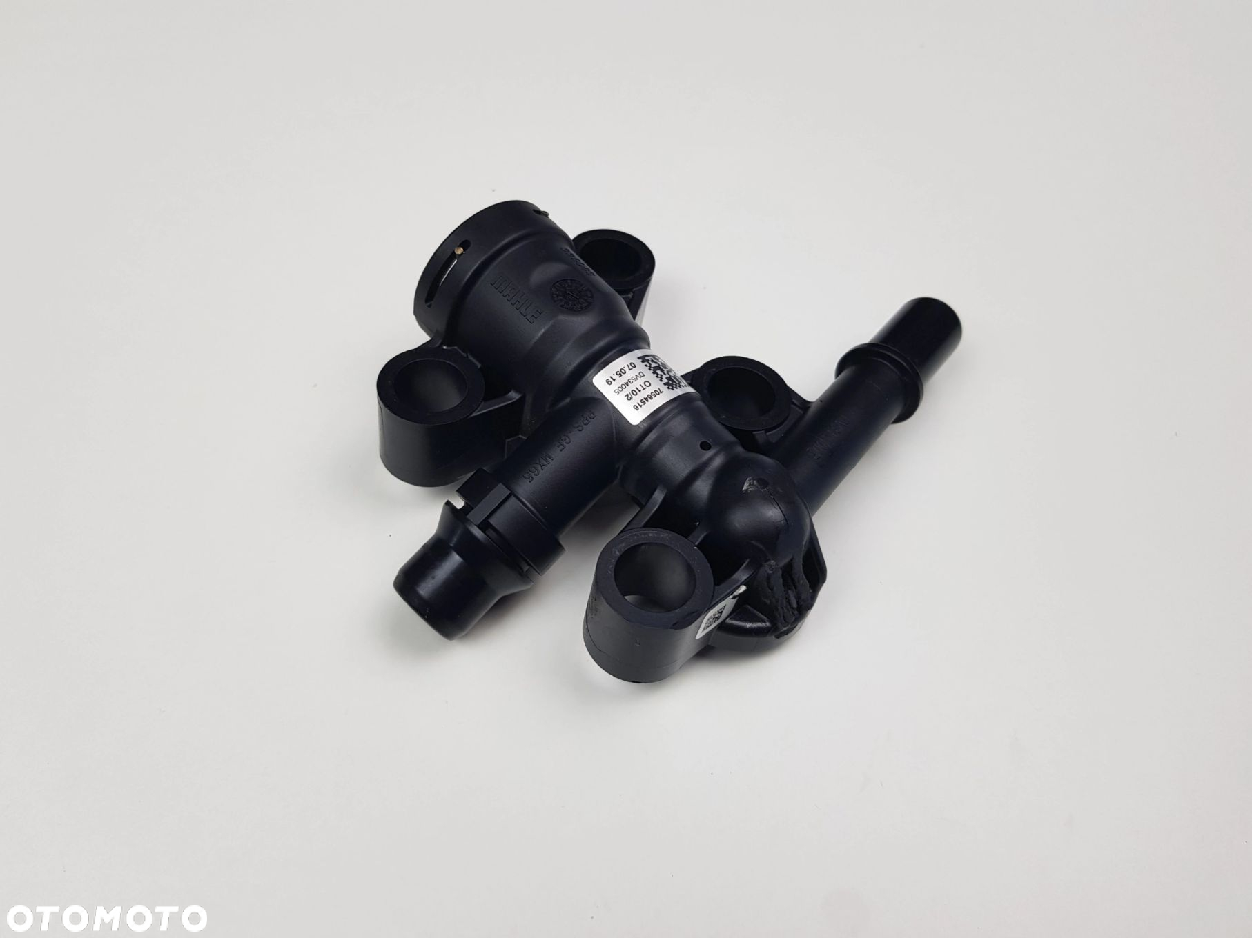 Termostat chłodnicy oleju BMW F20 F30 F32 G20 G30 B47 2.0d 70564516 - 3