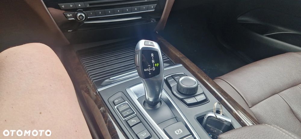 BMW X5 xDrive35i - 4