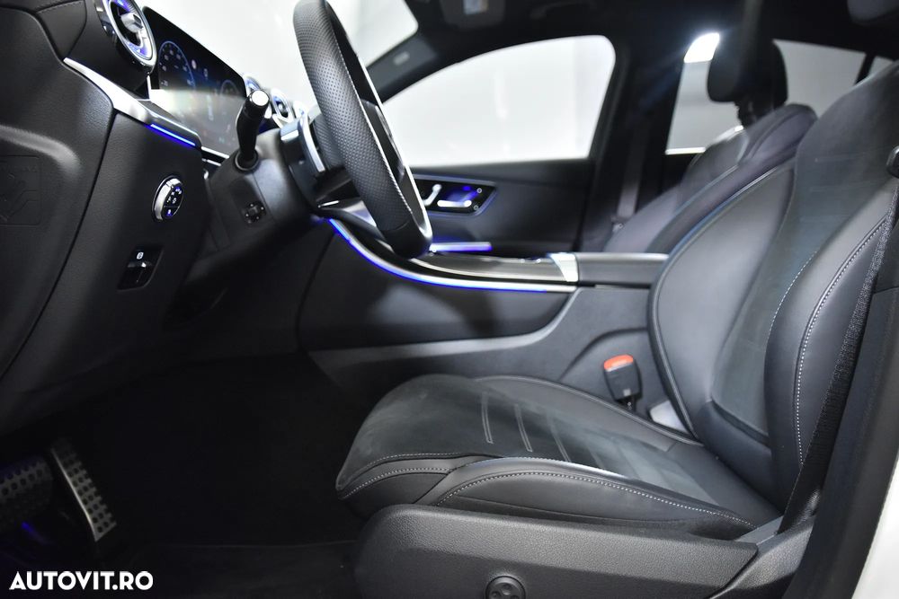 Mercedes-Benz GLC Coupe 300 4Matic 9G-TRONIC Edition AMG Line - 24