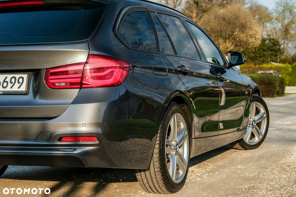 BMW Seria 3 318d Sport Line Shadow - 13