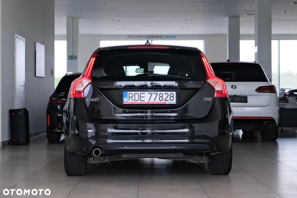 Volvo V60 D2 Drive-E Momentum - 8