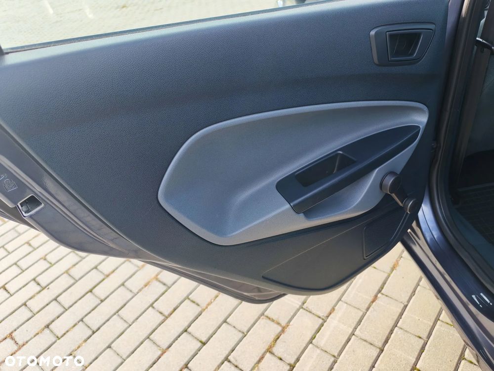 Ford Fiesta - 15