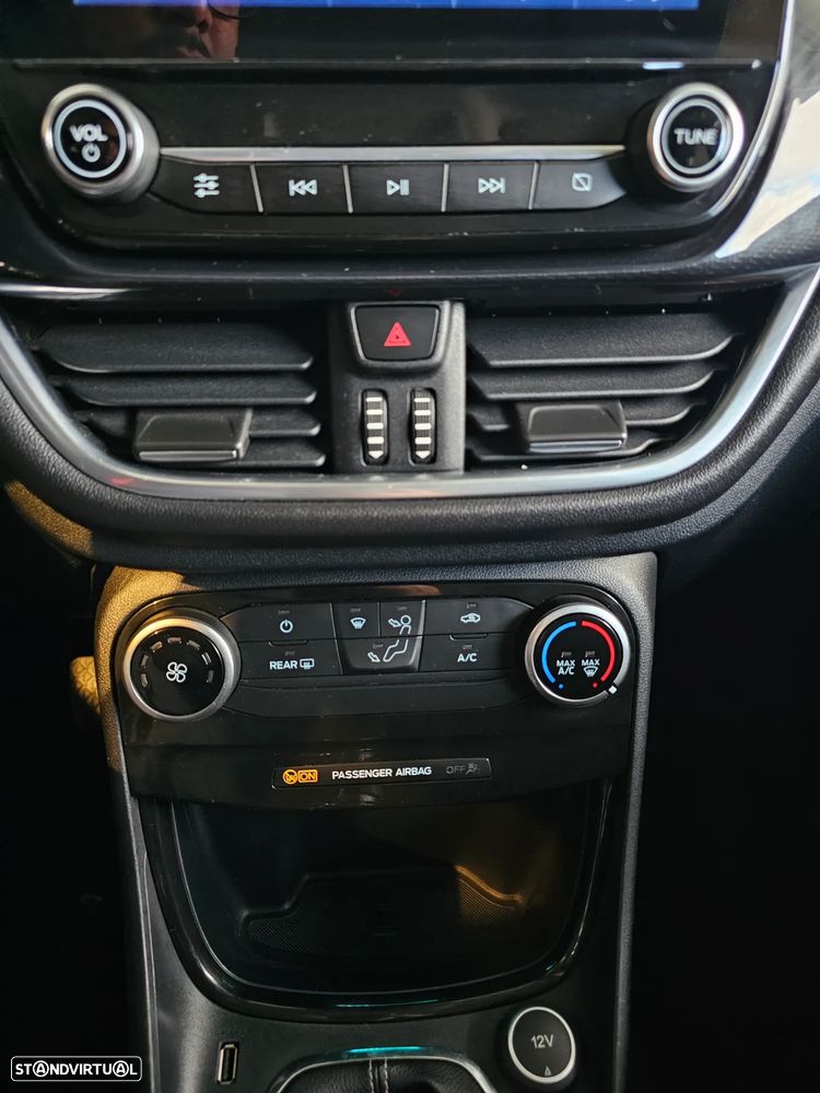 Ford Puma 1.0 EcoBoost TITANIUM - 36