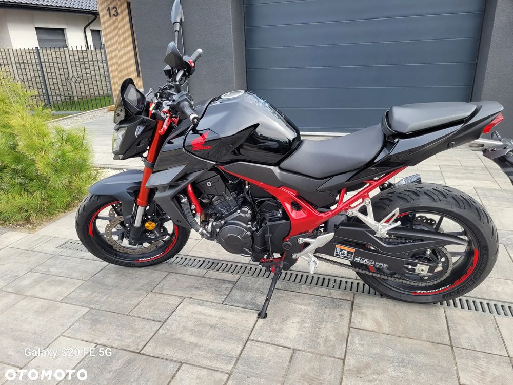 Honda CB - 12