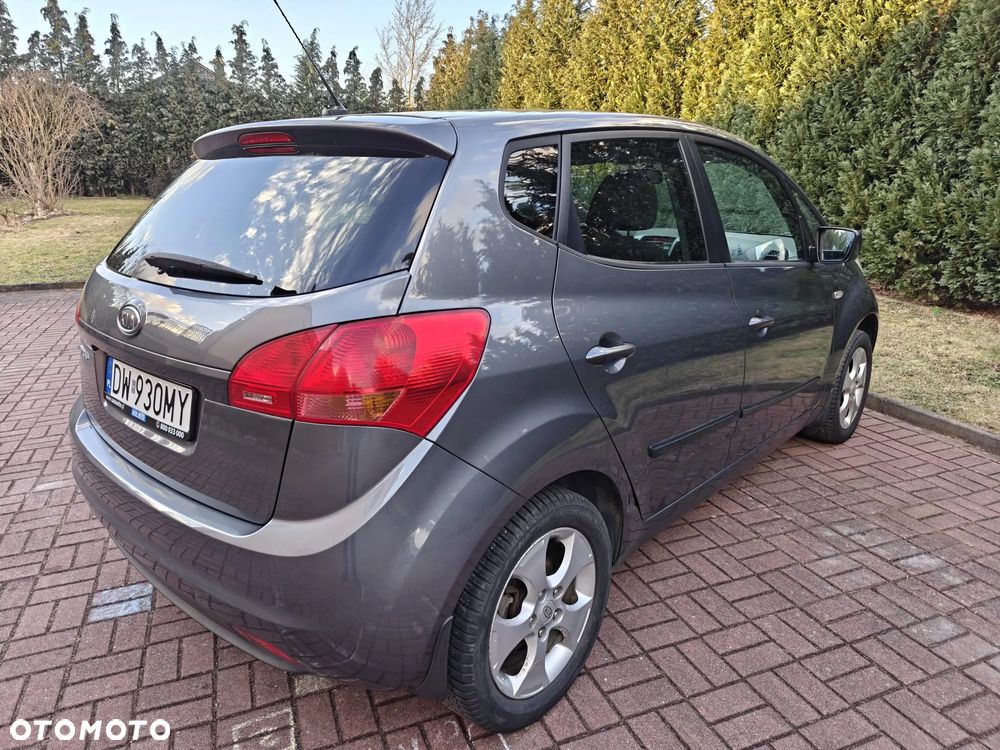 Kia Venga - 7