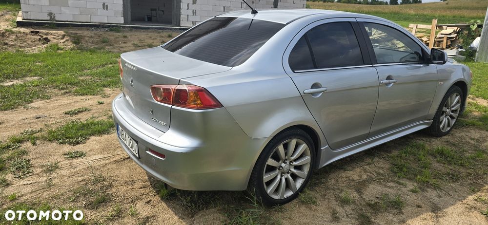 Mitsubishi Lancer - 4