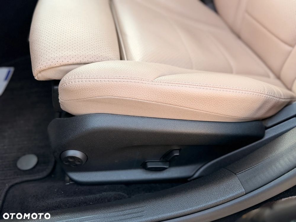 Mercedes-Benz Klasa C 200 4-Matic 7G-TRONIC - 29