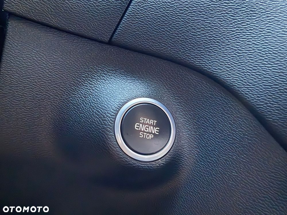 Volvo XC 40 B3 B DKG Plus Dark - 37