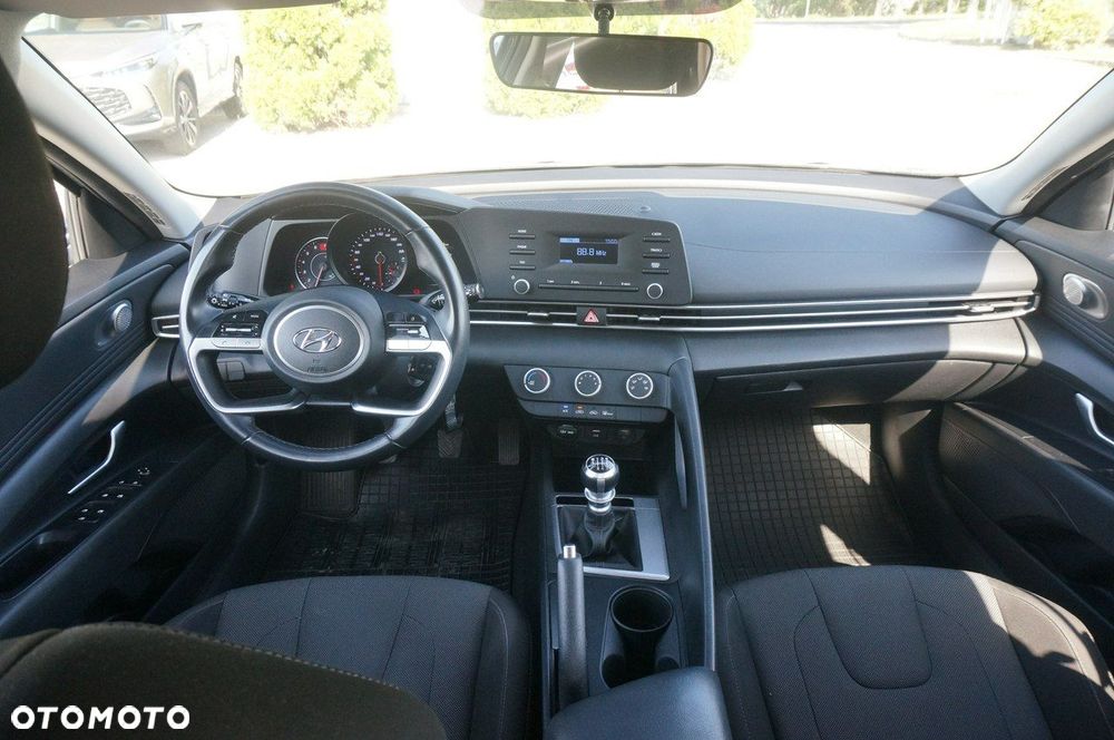Hyundai Elantra 1.6 Modern - 10