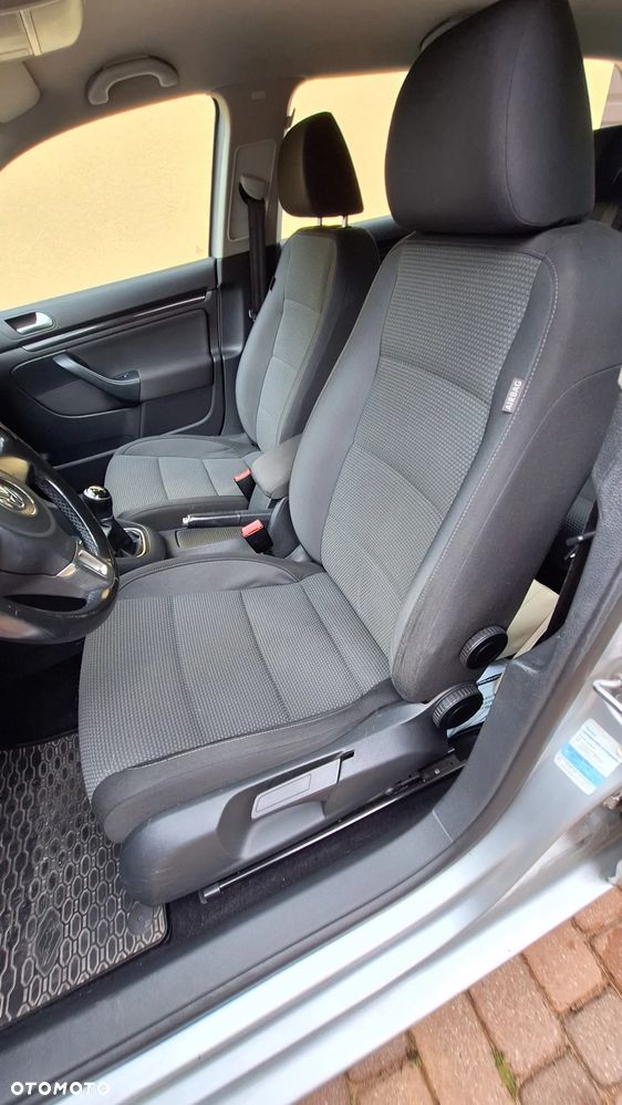 Volkswagen Golf 1.6 TDI Comfortline - 8