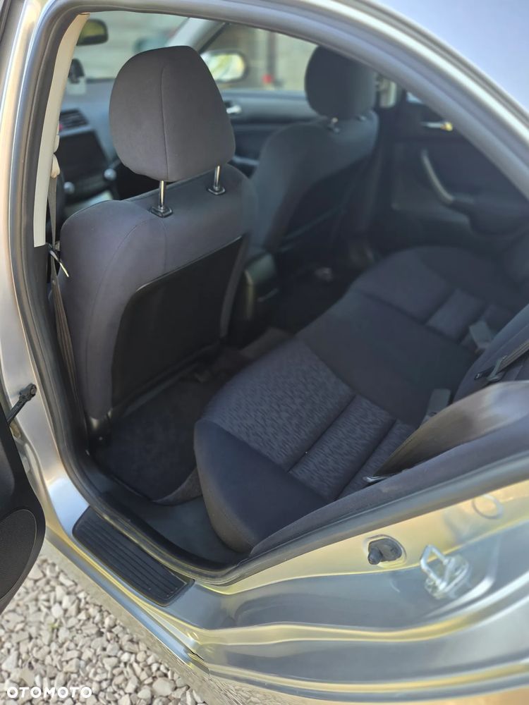 Honda Accord 2.0 i Comfort - 20
