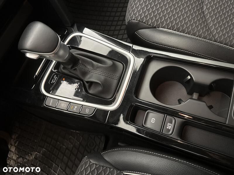 Kia Ceed 1.5 T-GDI Business Line DCT - 19