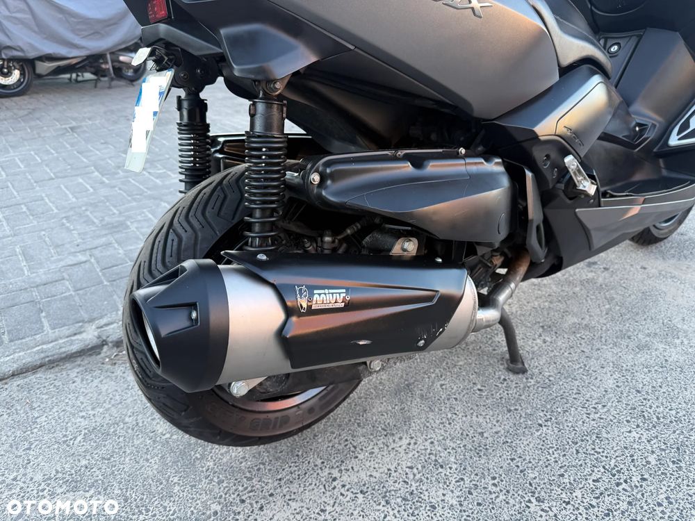 Yamaha X-max - 16
