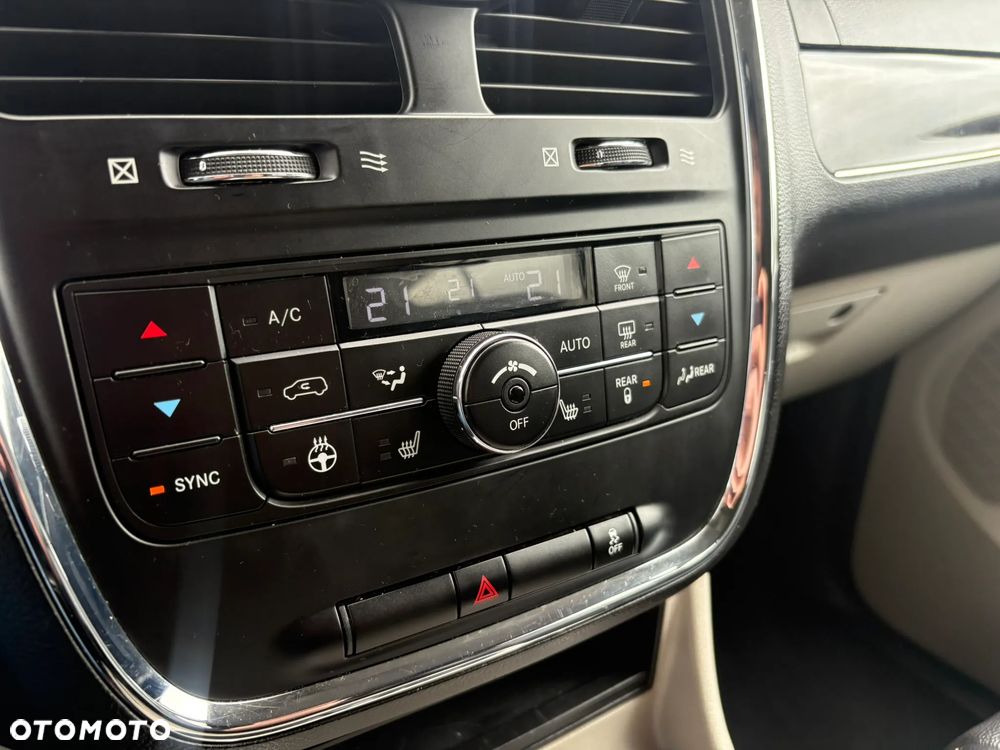 Lancia Voyager 2.8CRD Platinum - 16