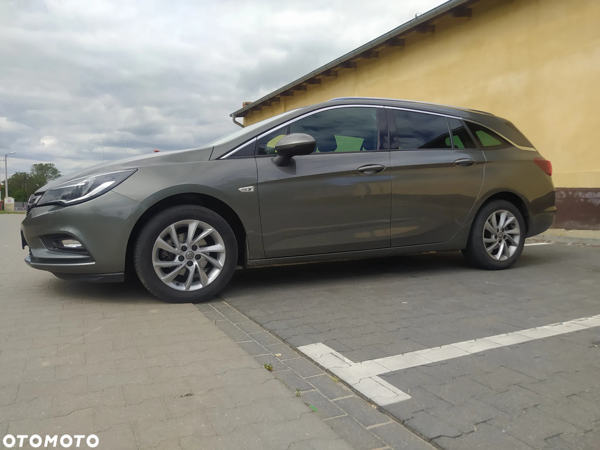 Opel Astra 1.4 Turbo Sports Tourer Dynamic - 3