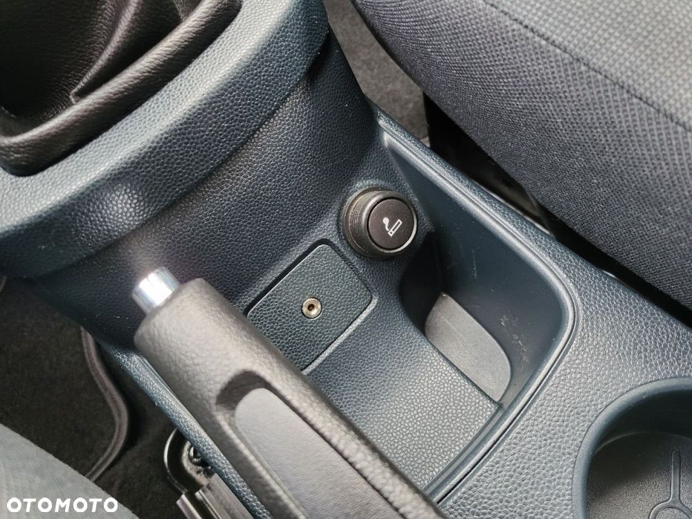 Ford Fiesta - 16