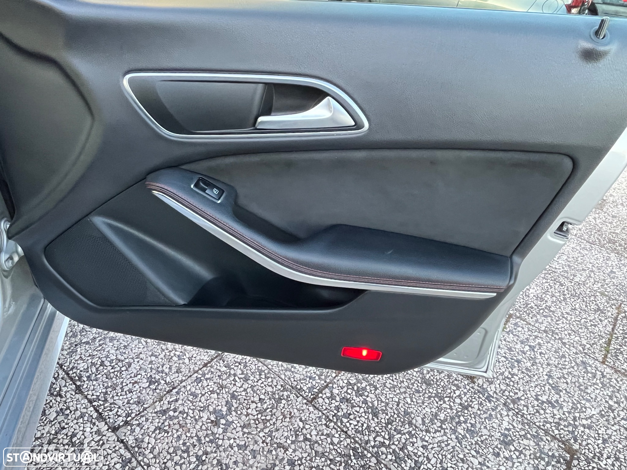 Mercedes-Benz CLA 180 d AMG Line - 35